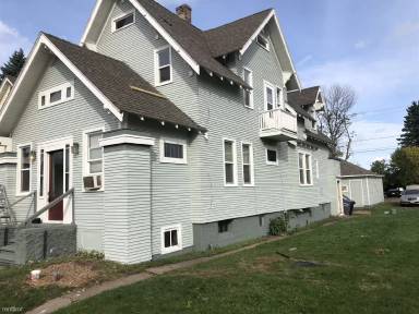 Main picture of 616 1/2 Grand Ave