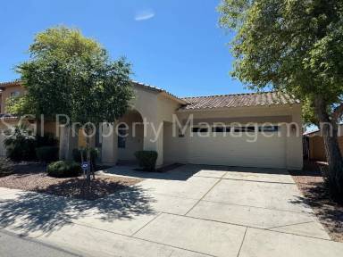 Main picture of 961 E Penny Ln
