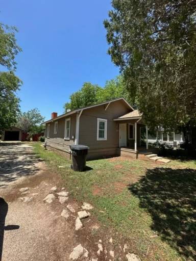 Main picture of 934 Ballinger St