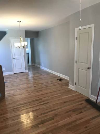 Main picture of 1665 Greenway Ave