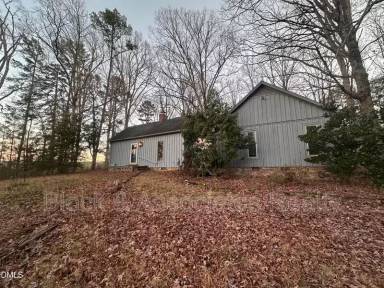Main picture of 67 Andrews Store Rd