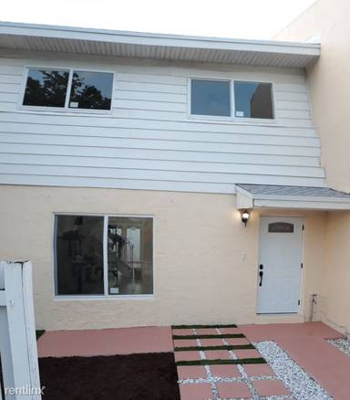 Main picture of 22902 SW 104th Ave