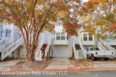 Main picture of 445 Eureka Loop