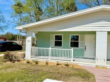 Main picture of 748 Bethune St