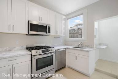 Main picture of 60 Woodward St