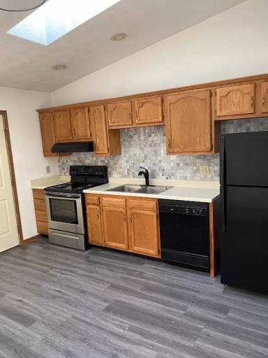 Main picture of 1480 Wayne St