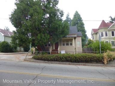 Main picture of 438 W Main St