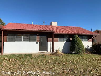 Main picture of 1506 N Carlton Ave