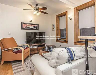 Main picture of 137 Charles St