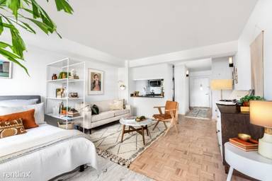 Main picture of 200 East 87th St