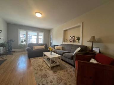 Main picture of 1030 N Marshall St