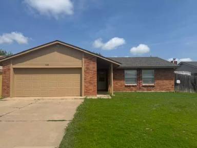 Main picture of 1008 SW 61st St