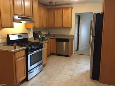 Main picture of 25 Chelsea St