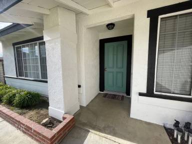 Main picture of 8324 Lion St