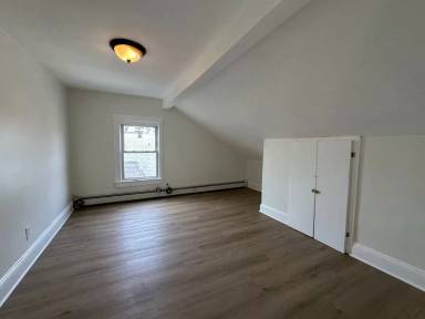 Main picture of 300 Redmond St