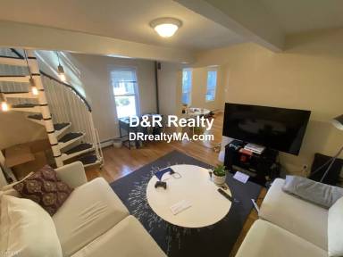 Main picture of 257 Beacon St