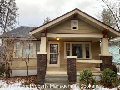 Main picture of 2111 S Monroe St