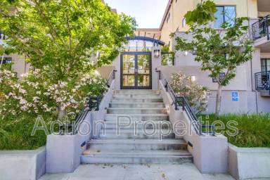 Main picture of 800 N 8th St