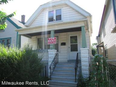 Main picture of 2449 N Fratney St