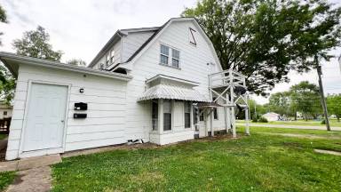 Main picture of 108 S Green St