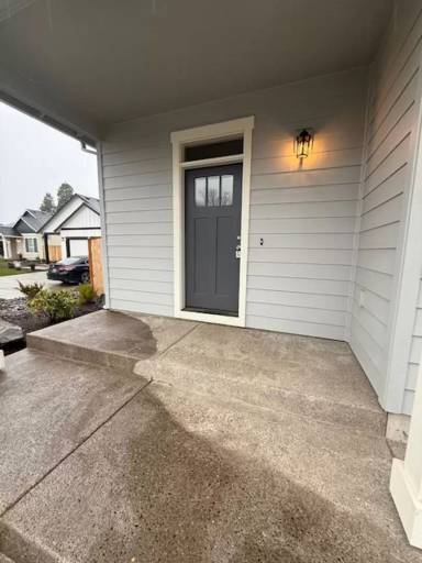 Main picture of 701 Tigerlily St