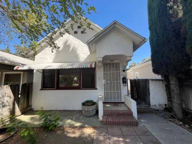 Main picture of 1434 Pine St