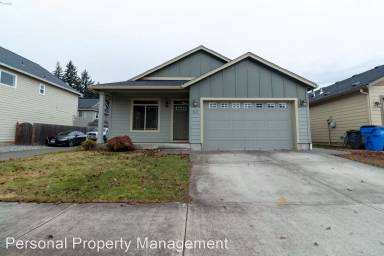 Main picture of 3111 NE 120th Ct