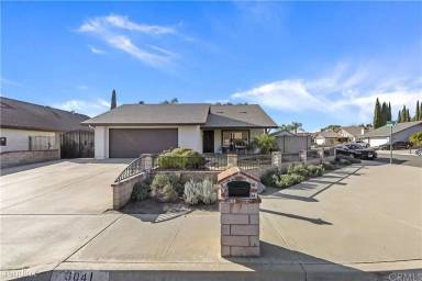 Main picture of 3041 Hadley Dr