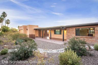 Main picture of 4585 N Caminito de la Puerta