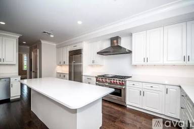 Main picture of 9 Alton Pl