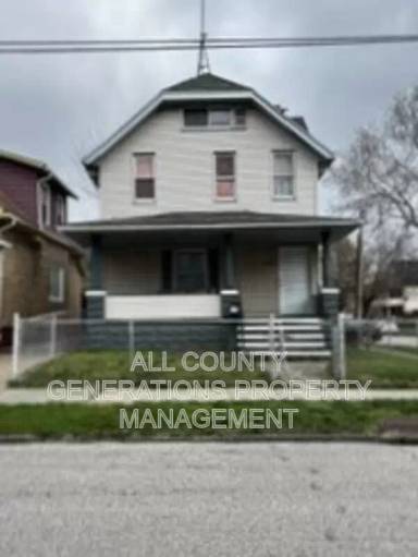 Main picture of 3800 Carlyle Ave Cleveland, OH 44109