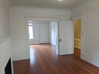 Main picture of 72 Lansing St