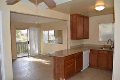 Main picture of 830 W Lincoln Ave