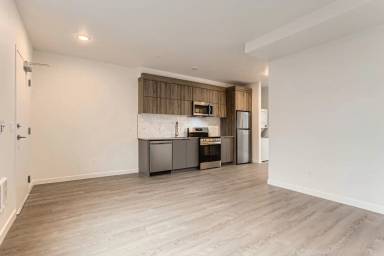 Main picture of 11 NE 55th Ave