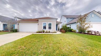 Main picture of 284 Willow Lake Dr