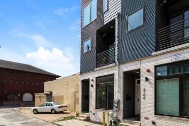 Main picture of 2106 N Percy St