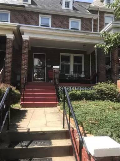 Main picture of 5628 Kansas Ave NW