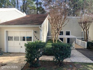Main picture of 1049 Ivy Hills Cir