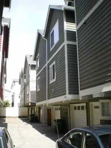 Main picture of 8516 Nesbit Ave N