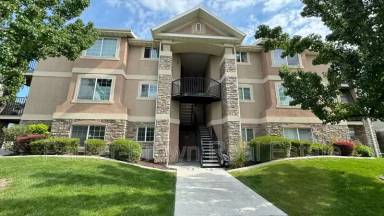 Main picture of 1249 W 110