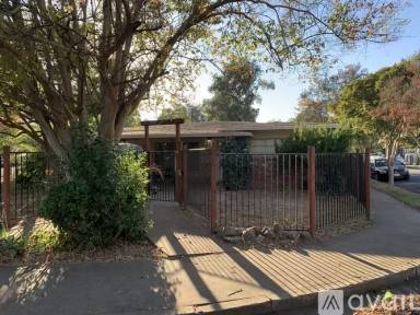 Main picture of 1937 El Monte Ave