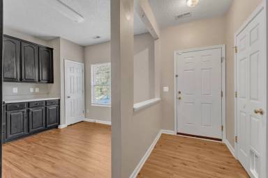 Main picture of 105 Parkerson Ln