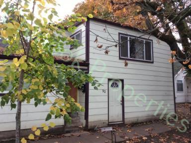 Main picture of 912 W 3rd Ave