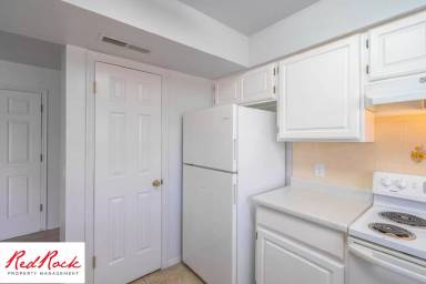 Main picture of 475 E Vermillion Ave