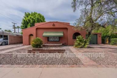 Main picture of 1530 E Earll Dr