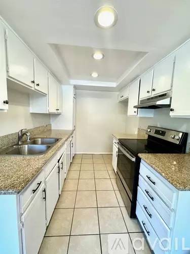 Main picture of 476 E Cypress Ave