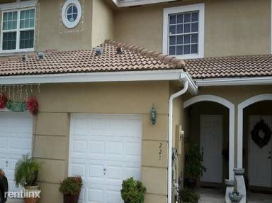 Main picture of 221 SW 120th Ave