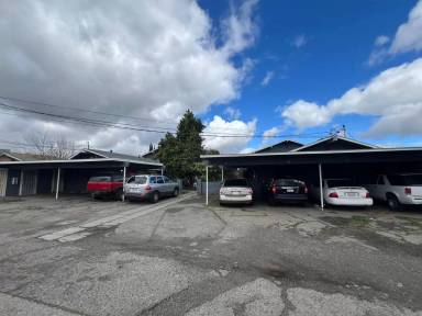 Main picture of 4455 East Clay Avenue - B