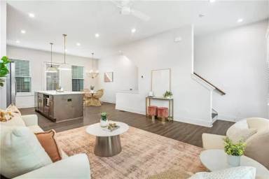 Main picture of 1332 Breezy St SE