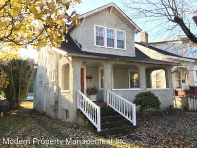 Main picture of 353 Holmes St